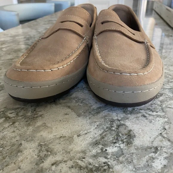Men's Cole Haan driving loafers. - Picture 3 of 6